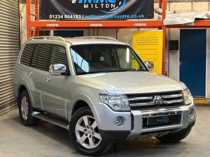Mitsubishi Shogun 3.2 DI-DC Warrior Auto 4WD Euro 4 5dr LWB