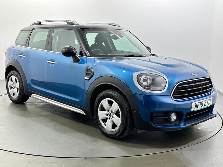MINI Countryman 1.5 Cooper Classic Euro 6 (s/s) 5dr MINI Countryman 1.5 Cooper Classic Euro 6 (s/s) 5dr