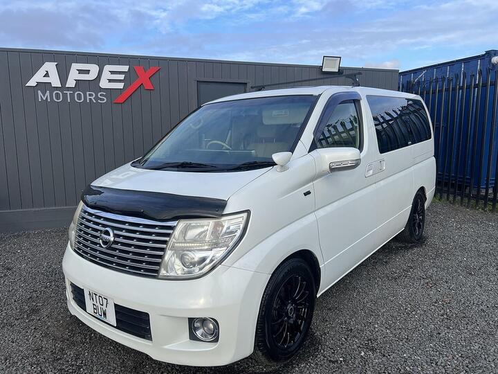 Nissan MPV Elgrand MPV 3.5 Automatic Petrol