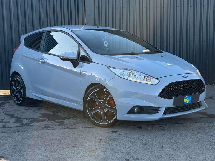 Ford FIESTA 1.6T EcoBoost ST-200 Euro 6 3dr