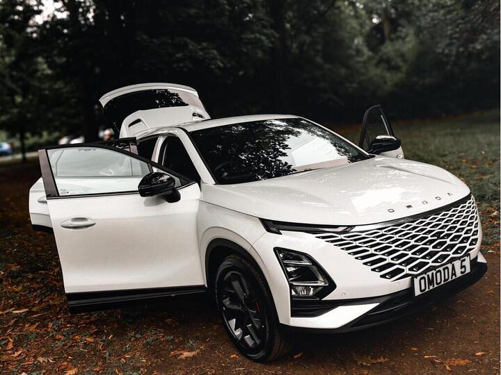 Omoda 5 1.6 TGDI Noble DCT Euro 6 (s/s) 5dr