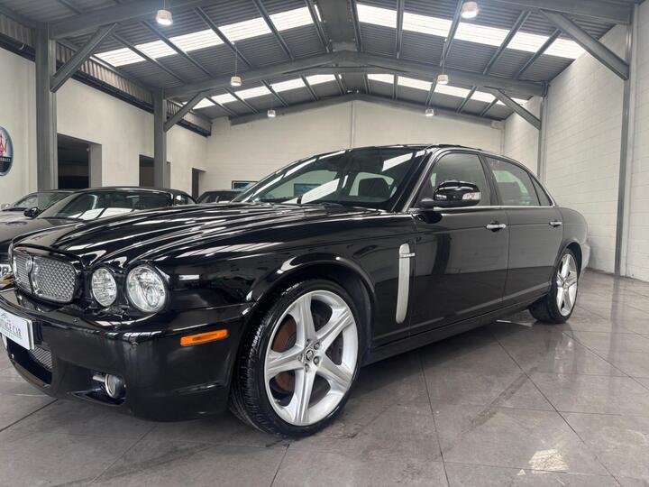 Jaguar XJ 2.7 TDVi Sovereign LWB Saloon 4dr