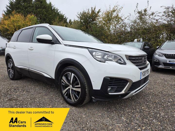 Peugeot 5008 1.2 PureTech Allure Euro 6 (s/s) 5dr Peugeot 5008 1.2 PureTech Allure Euro 6 (s/s) 5dr