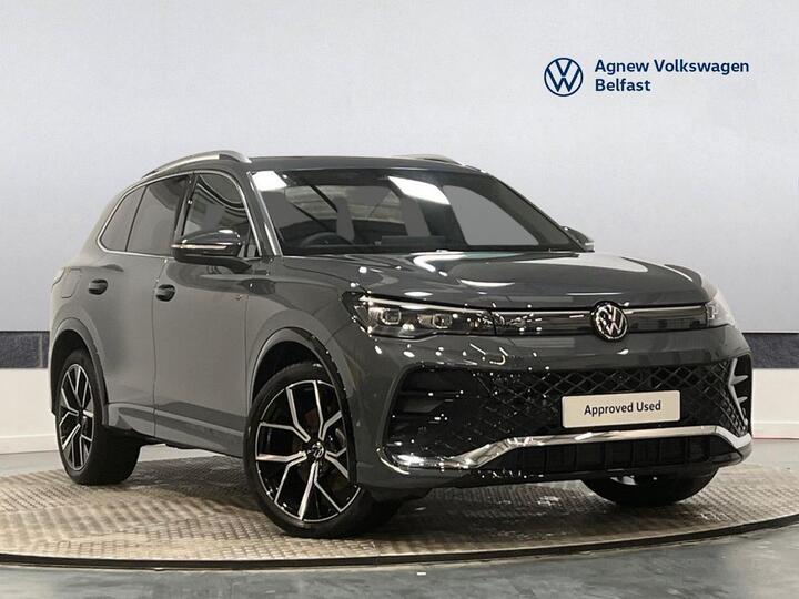 Volkswagen Tiguan 2.0 TDI R-Line DSG Euro 6 (s/s) 5dr Volkswagen Tiguan 2.0 TDI R-Line DSG Euro 6 (s/s) 5dr