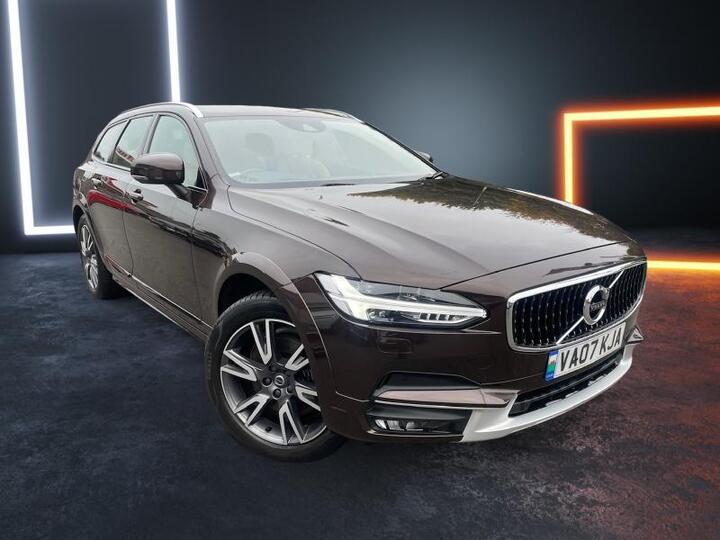 Volvo V90 2.0 T5 Plus Auto AWD Euro 6 (s/s) 5dr Volvo V90 2.0 T5 Plus Auto AWD Euro 6 (s/s) 5dr