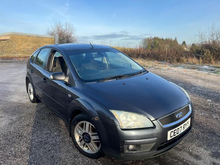 Ford Focus 1.6 Ghia 5dr