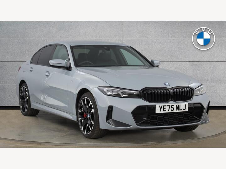 BMW 3 Series 2.0 330e 22.3kWh M Sport Auto Euro 6 (s/s) 4dr BMW 3 Series 2.0 330e 22.3kWh M Sport Auto Euro 6 (s/s) 4dr