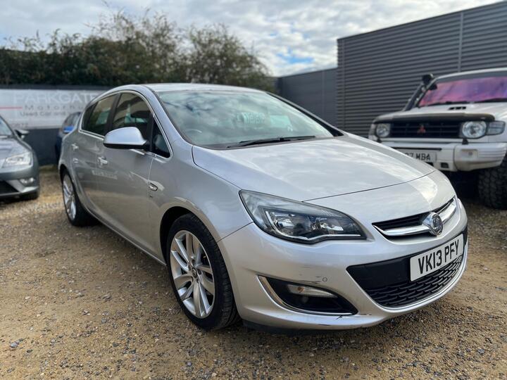 Vauxhall Astra 2.0 CDTi EcoFLEX SRi Euro 5 (s/s) 5dr