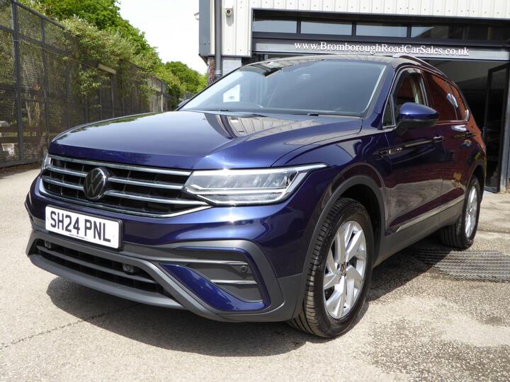 Volkswagen Tiguan Allspace 1.5 TSI Life Euro 6 (s/s) 5dr Volkswagen Tiguan Allspace 1.5 TSI Life Euro 6 (s/s) 5dr