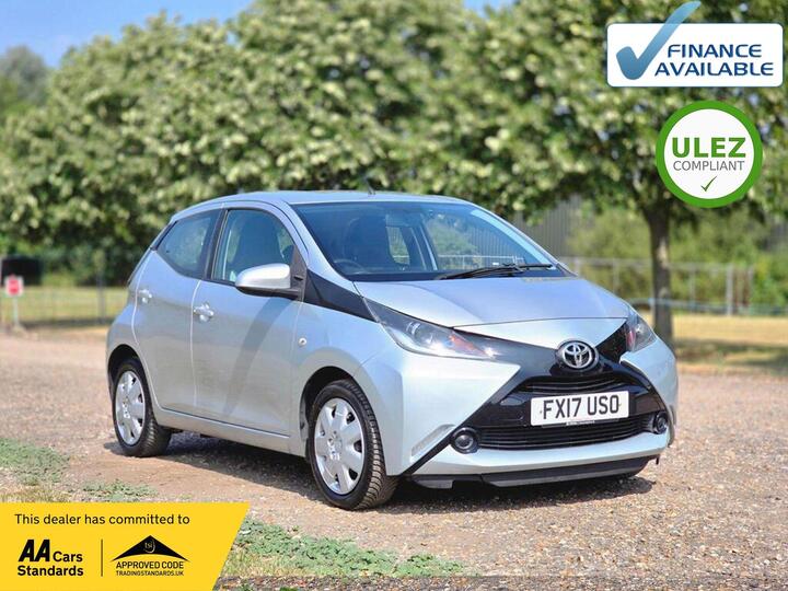 Toyota AYGO 1.0 VVT-i X-play X-shift Euro 6 5dr