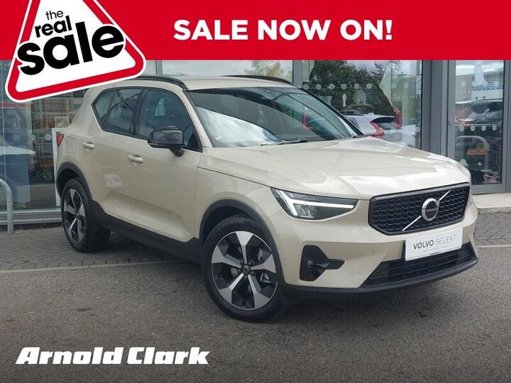 Volvo XC40 2.0 B3 MHEV Plus DCT Auto Euro 6 (s/s) 5dr
