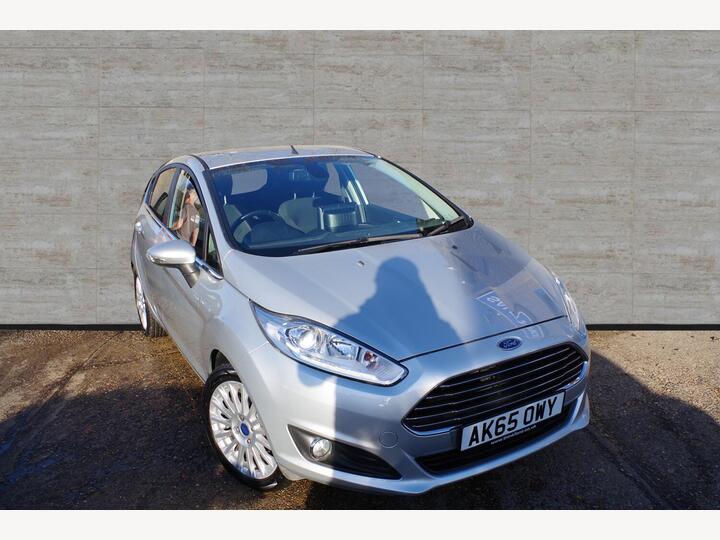 Ford Fiesta 1.0T EcoBoost Titanium Euro 5 (s/s) 5dr Ford Fiesta 1.0T EcoBoost Titanium Euro 5 (s/s) 5dr