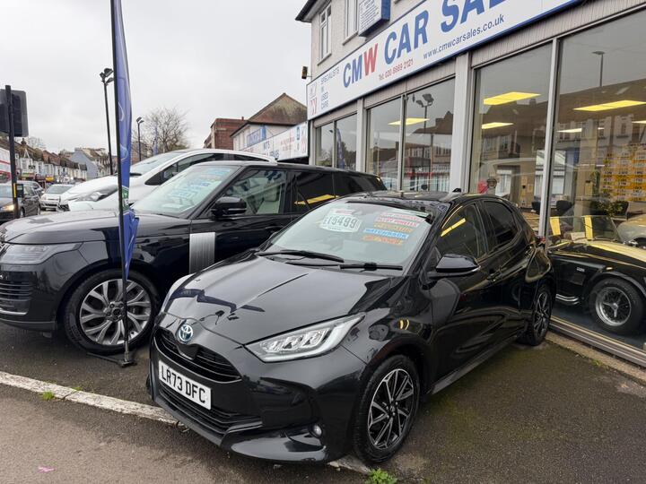 Toyota Yaris 1.5 VVT-h Design E-CVT Euro 6 (s/s) 5dr Toyota Yaris 1.5 VVT-h Design E-CVT Euro 6 (s/s) 5dr