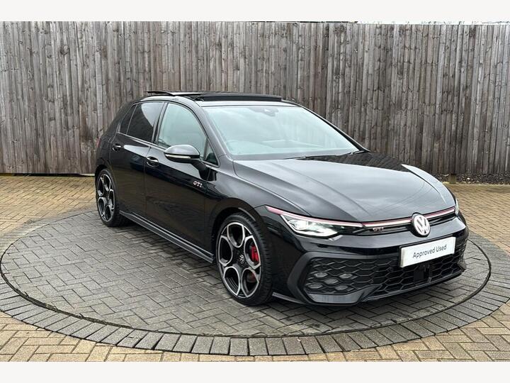 Volkswagen Golf 2.0 TSI GTI DSG Euro 6 (s/s) 5dr Volkswagen Golf 2.0 TSI GTI DSG Euro 6 (s/s) 5dr