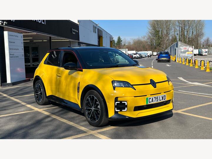 Renault Renault 5 Urban Range 40kWh Iconic Five Auto 5dr