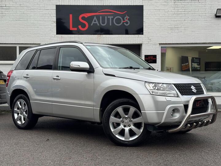 Suzuki Grand Vitara 2.4 VVT SZ5 4WD Euro 5 5dr Suzuki Grand Vitara 2.4 VVT SZ5 4WD Euro 5 5dr