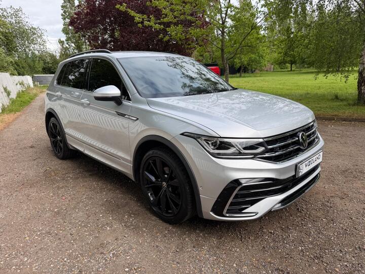Volkswagen Tiguan 2.0 TDI R-Line DSG Euro 6 (s/s) 5dr
