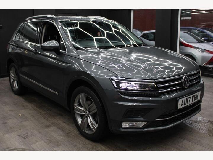 Volkswagen TIGUAN 2.0 TDI BlueMotion Tech SEL DSG 4Motion Euro 6 (s/s) 5dr