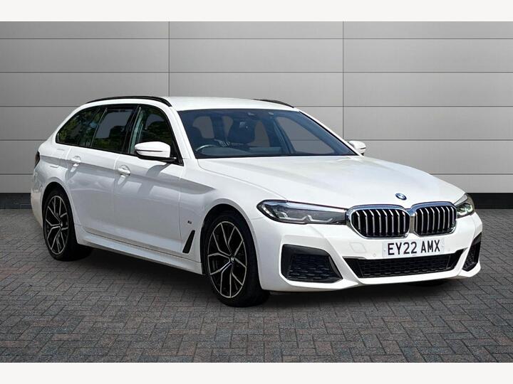 BMW 5 Series 2.0 520d MHT M Sport Touring Steptronic Euro 6 (s/s) 5dr BMW 5 Series 2.0 520d MHT M Sport Touring Steptronic Euro 6 (s/s) 5dr