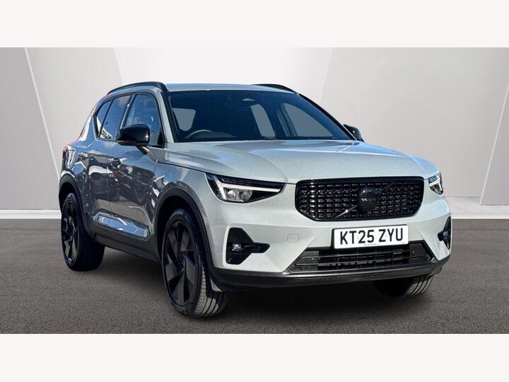 Volvo XC40 2.0 B3 MHEV Plus Black Edition DCT Auto Euro 6 (s/s) 5dr