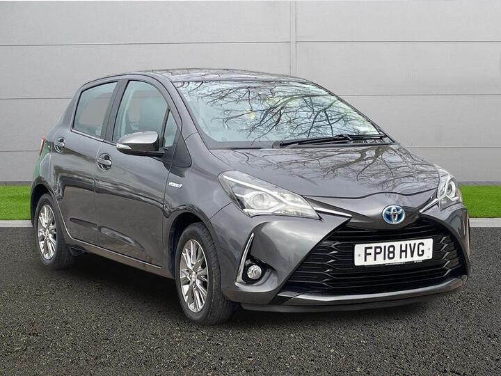 Toyota Yaris 1.5 VVT-h Icon E-CVT Euro 6 (s/s) 5dr Toyota Yaris 1.5 VVT-h Icon E-CVT Euro 6 (s/s) 5dr