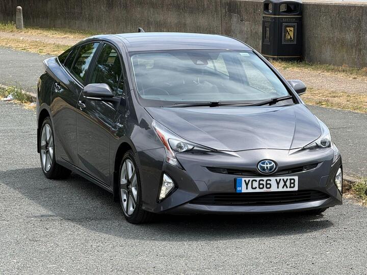 Toyota Prius 1.8 VVT-h Business Edition Plus CVT Euro 6 (s/s) 5dr (15in Alloy)