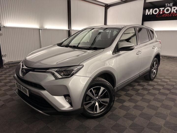 Toyota RAV4 2.0 D-4D Business Edition Euro 6 (s/s) 5dr Toyota RAV4 2.0 D-4D Business Edition Euro 6 (s/s) 5dr