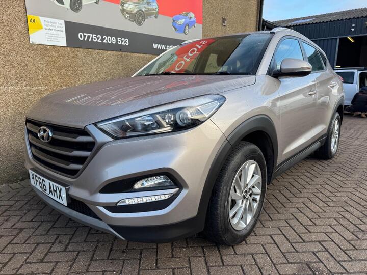 Hyundai TUCSON 1.7 CRDi Blue Drive SE Nav Euro 6 (s/s) 5dr