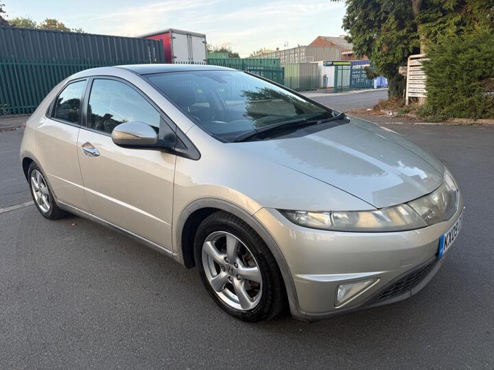 Honda Civic 1.8 I-VTEC ES I-Shift 5dr