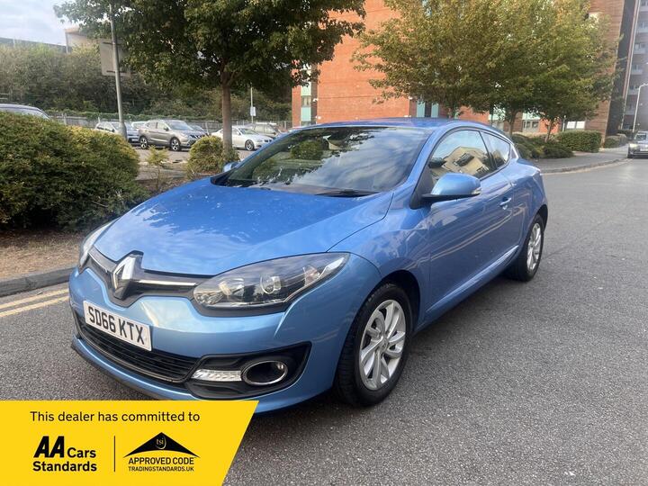 Renault Megane 1.5 DCi Dynamique Nav Euro 6 (s/s) 3dr Renault Megane 1.5 DCi Dynamique Nav Euro 6 (s/s) 3dr