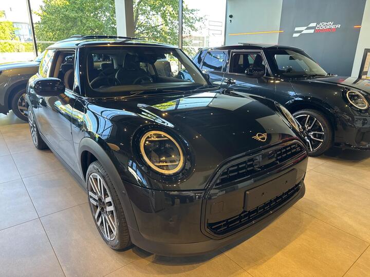 MINI Cooper 1.5C Classic Steptronic Euro 6 (s/s) 3dr