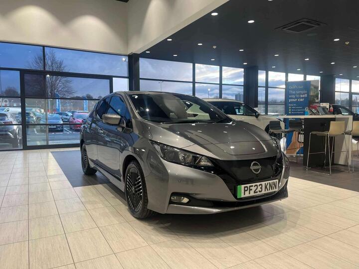 Nissan LEAF 39kWh N-Connecta Auto 5dr