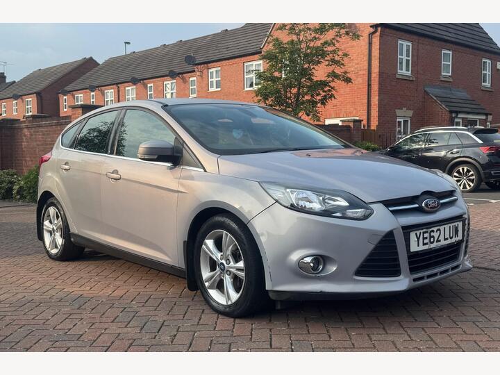 Ford Focus 1.0T EcoBoost Zetec Euro 5 (s/s) 5dr