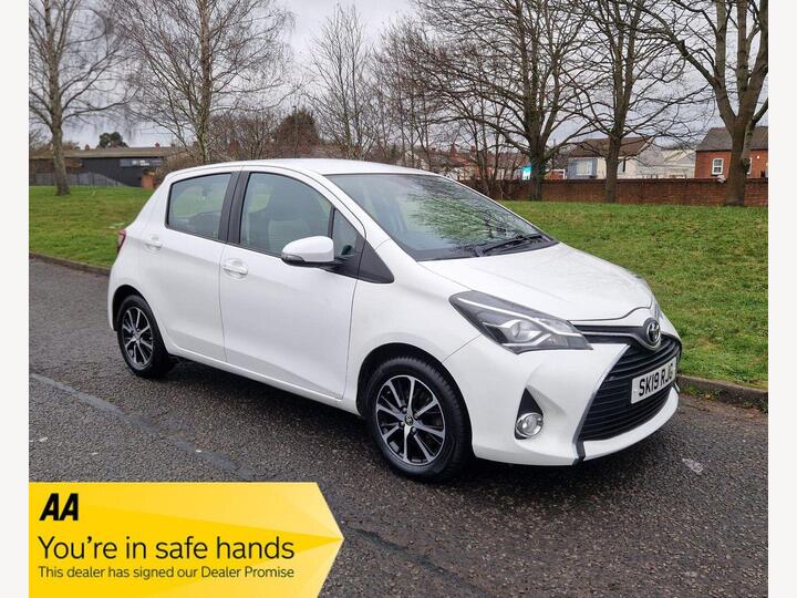 Toyota Yaris 1.5 VVT-i Icon Tech Euro 6 5dr Toyota Yaris 1.5 VVT-i Icon Tech Euro 6 5dr