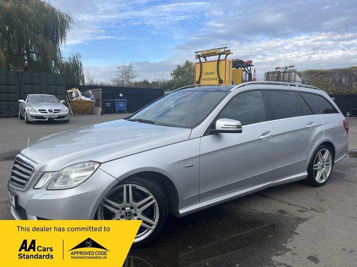 Mercedes-Benz E Class 3.0 E350 CDI V6 BlueEfficiency Sport G-Tronic Euro 5 5dr Mercedes-Benz E Class 3.0 E350 CDI V6 BlueEfficiency Sport G-Tronic Euro 5 5dr