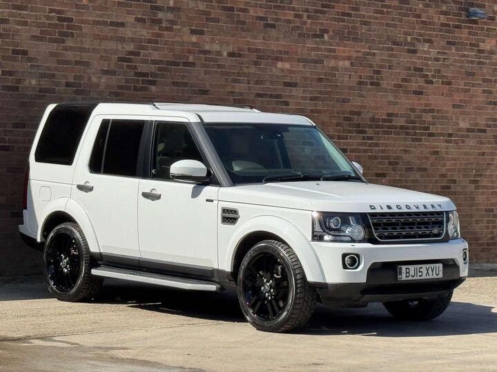 Land Rover DISCOVERY 3.0 SD V6 SE Tech Auto 4WD Euro 5 (s/s) 5dr Land Rover DISCOVERY 3.0 SD V6 SE Tech Auto 4WD Euro 5 (s/s) 5dr