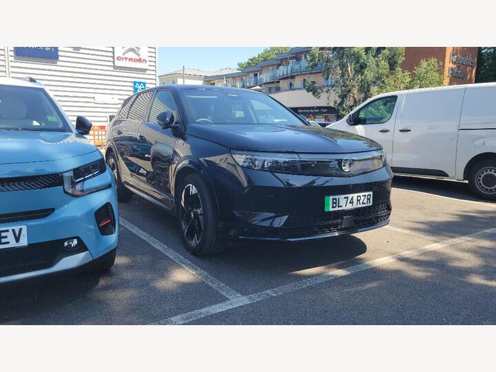 Vauxhall Grandland Electric 73kWh Ultimate Auto 5dr