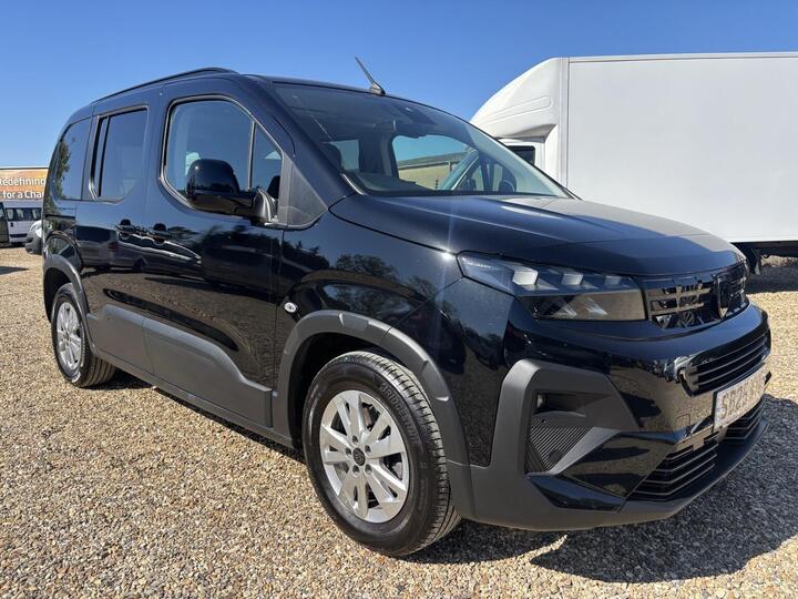 Peugeot RIFTER 1.5 BlueHDi Allure Standard MPV Euro 6 5dr Peugeot RIFTER 1.5 BlueHDi Allure Standard MPV Euro 6 5dr