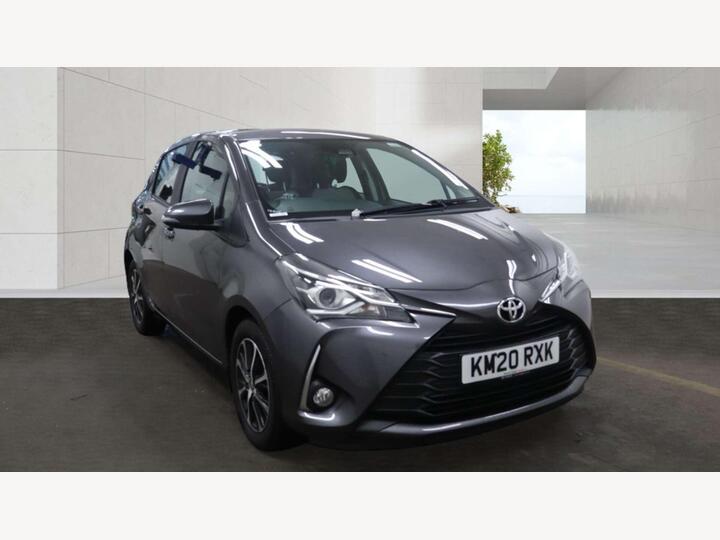 Toyota YARIS 1.5 VVT-i Icon Tech CVT Euro 6 5dr