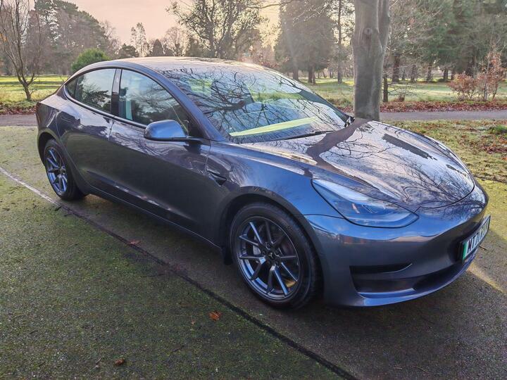 Tesla Model 3 Standard Range Plus Auto RWD 4dr
