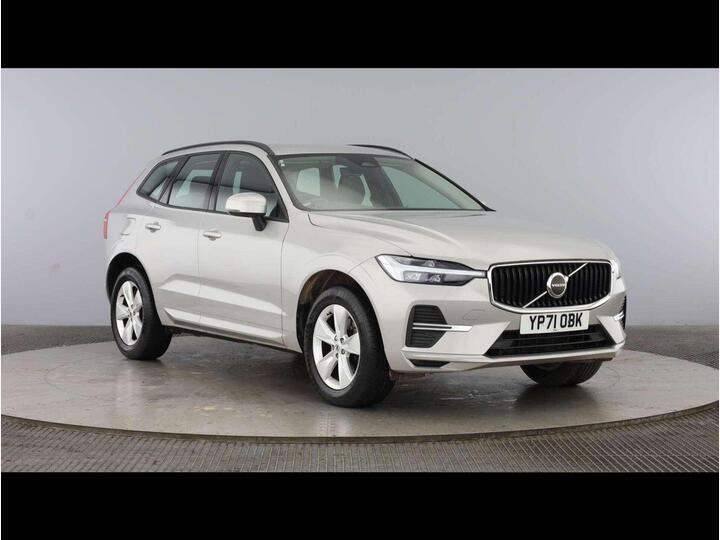 Volvo XC60 2.0 B5 MHEV Momentum Auto Euro 6 (s/s) 5dr