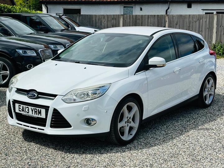 Ford Focus 1.6T EcoBoost Titanium X Euro 5 (s/s) 5dr