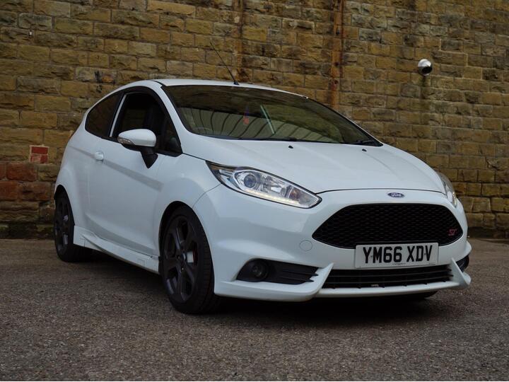 Ford Fiesta 1.6T EcoBoost ST-2 Euro 6 3dr