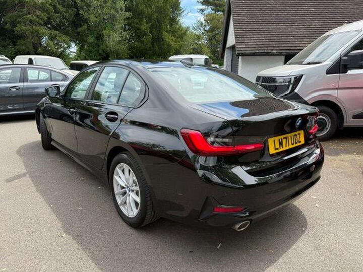 BMW 3 Series 2.0 330e 12kWh SE Pro Auto Euro 6 (s/s) 4dr