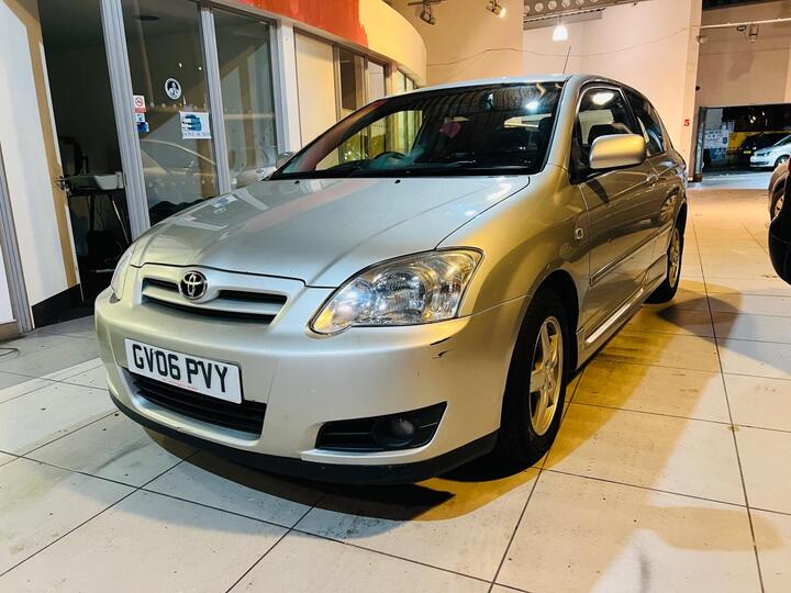 Toyota Corolla 1.6 VVT-i Colour Collection 3dr Toyota Corolla 1.6 VVT-i Colour Collection 3dr