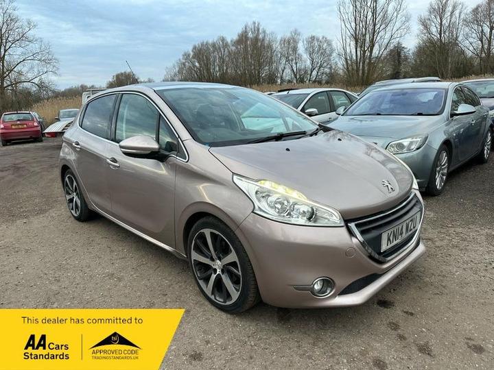 Peugeot 208 1.6 E-HDi Feline Euro 5 (s/s) 5dr (Nav)
