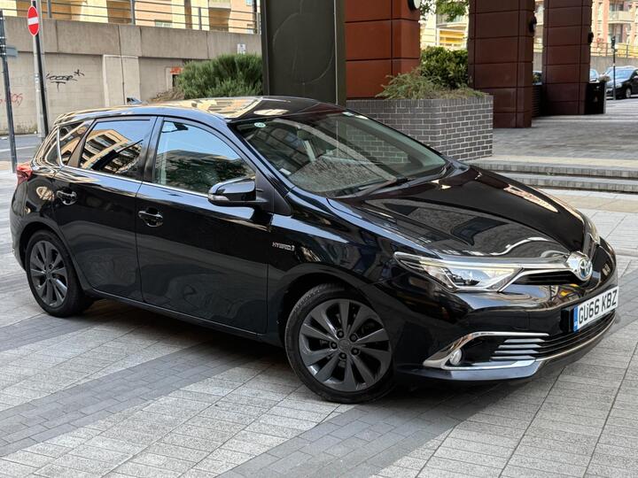 Toyota Auris 1.8 VVT-h Excel CVT Euro 6 (s/s) 5dr Toyota Auris 1.8 VVT-h Excel CVT Euro 6 (s/s) 5dr