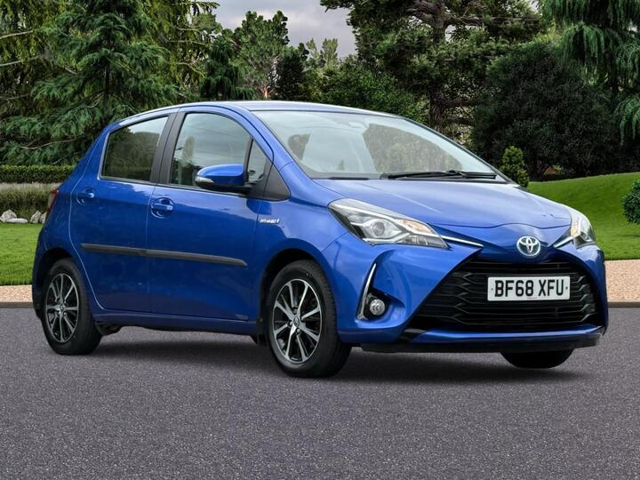 Toyota Yaris 1.5 VVT-h Icon Tech E-CVT Euro 6 (s/s) 5dr
