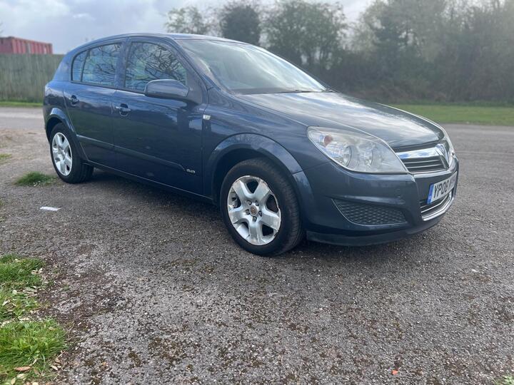 Vauxhall Astra 1.8i 16v Club 5dr
