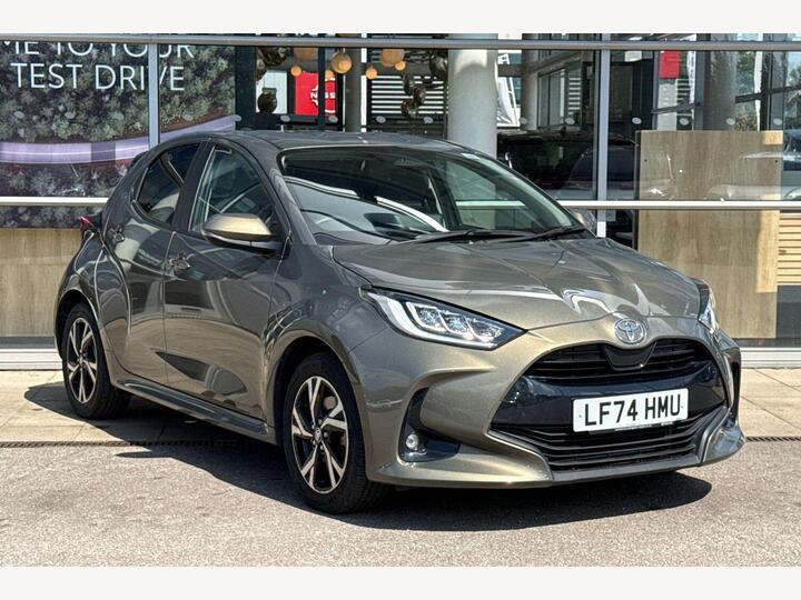 Toyota Yaris 1.5 VVT-h Design E-CVT Euro 6 (s/s) 5dr